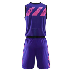 Ensemble de vêtements de sport respirant de grande taille fabriqué au Pakistan, à séchage rapide, uniforme de basket-ball avec design et tailles personnalisés pour adultes - Product Image 2