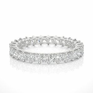 Anillo de Eternidad con Diamantes de Corte Princesa y Engaste de Puntas para Mujer - Product Image 6
