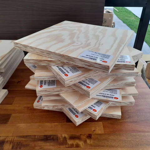 Vietnam Factory's Best Price AA Grade Pine Plywood High-Strength Eco-Friendly 6-8 Times Reuse E0 Formaldehyde Emission Standards