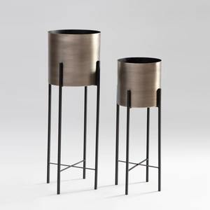 Jardinière moderne en métal pour plantes d'intérieur Conteneur robuste et léger pour la décoration de la maison et du bureau disponible à la vente - Product Image 3