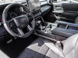 TOYOTA TUNDRA LIMITED 2023 PICKUP DE PRIMERA MANO, AUTO USADO EN PERFECTAS CONDICIONES - Product Image 2