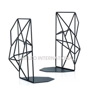 Juego de 2 sujetalibros de metal con forma única, acabado negro, estilo elegante, hechos a mano, decoración de lujo para el hogar - Product Image 1