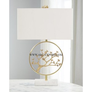 Lampe de table d'intérieur en aluminium poli et doré de la plus haute qualité Design attrayant Lampes d'éclairage de luxe de style nouveau - Product Image 3