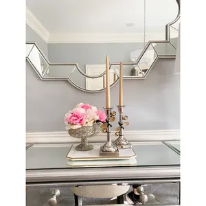 Porte-bougie en métal doré design pour un style élégant de la maison, décoration artistique pour la maison, usage religieux, fabriqué par Zahid Exports - Product Image 1