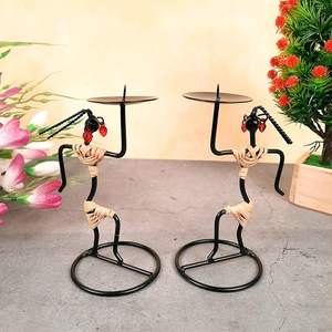 Soporte de luz de té de hierro con acabado de bronce antiguo adecuado para balcones, patios o rincones acogedores en venta - Product Image 6