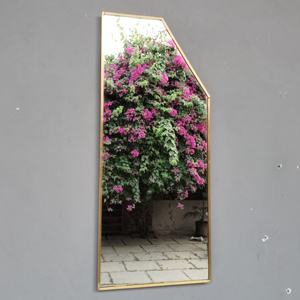 กระจกติดผนัง กระจกตกแต่งผนัง ดีไซน์โดดเด่น พร้อมการเคลือบผิวทองเหลือง - Product Image 2