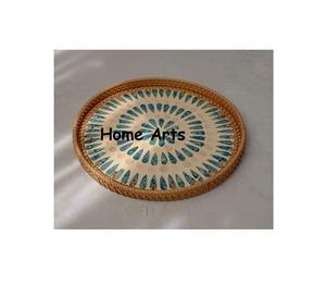 Plateau de chocolat de forme ronde fait à la main en rotin et vadrouille plateau de service alimentaire par Home Arts - Product Image 1