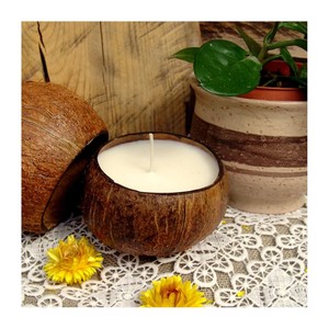 Fabricant de bougies de qualité supérieure, bougies bon marché dans un bol en coquille de noix de coco fait à la main, pot de fournisseur vietnamien - Product Image 1