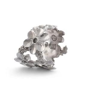 Anillo de Servilleta Floral Premium que Agrega un Toque Encantador Inspirado en la Naturaleza a la Decoración de la Mesa para Eventos y Uso Diario, Hecho a Mano en India - Product Image 3