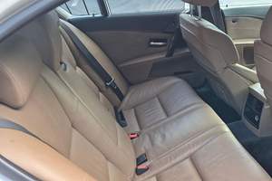 BMW M5 2006 d'occasion, 500 ch, V10, blanc Alpina, climat chaud, quasi d'origine, peu modifié - Product Image 5