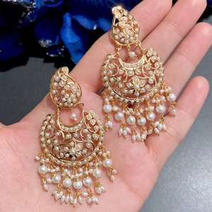 Boucles d'oreilles créoles plaquées or sophistiquées et élégantes, faites à la main, bijoux de mode de haute qualité, cadeau de mariage pour femmes, anniversaires, fêtes - Product Image 3