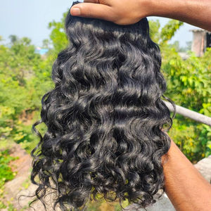 Extensiones de Cabello Humano Rizado Suave de Primera Calidad, Color Negro Natural, Duraderas y Elásticas, Venta al por Mayor - Product Image 1