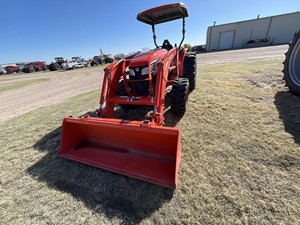 Tractor Usado Kubota MX6000 2021, Potencia Nominal de 50/80/140 HP para Industrias Agrícolas - Product Image 5