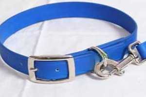 Collar de perro de cuero de PVC personalizable de alta calidad Patrón sólido Remache de hardware niquelado Bajo MOQ Característica personalizada Marrón - Product Image 4