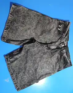 Индивидуальные черные джинсовые шорты с завышенной талией