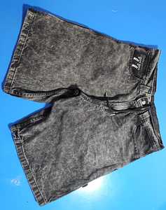 Shorts de plage en toile noire à taille haute, décontractés, personnalisés, avec cordon de serrage, 100% coton - Product Image 1