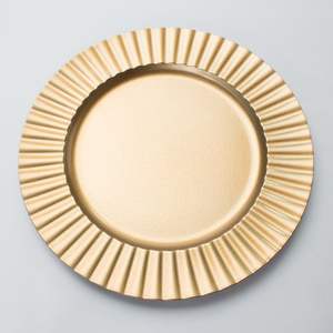 Placas de cargador de metal ecológicas de moda y elegantes con acabados Premium para eventos formales bodas fiestas - Product Image 1