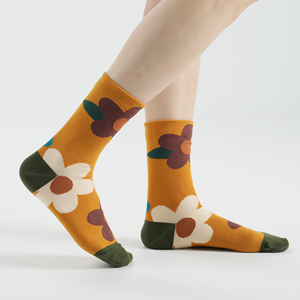 Chaussettes en coton pour femmes Kikiya - Imprimé floral Respirant Tricoté Épaisseur standard Chaussettes décontractées pour un usage quotidien - Product Image 3