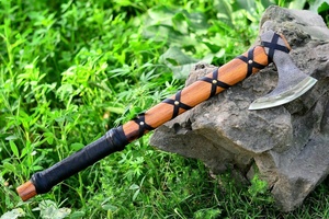 Wholesale Customized Premium Quality OEM ODM Service Handmade Carbon Steel <b>Axe</b> Damascus Steel Hatchet Ash Wood Leather <b>Handle</b> - Product Image 3