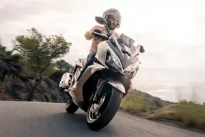 Scooter adulte le plus vendu nouveau 2025 KYM/CO Super Dink GT 350 avec garantie de 2 ans prêt à expédier maintenant - Product Image 2