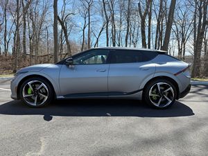 รถ Kia EV6 GT AWD ปี 2023 มือสอง สภาพดี ราคาสุดคุ้ม พร้อมส่ง - Product Image 5