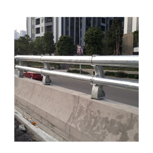 Barandilla de Seguridad para Carreteras Beam Hungary, Barrera de Choque al por Mayor, Recubrimiento de Zinc, Color Plateado, Estándares JIS/ASTM, Barandillas de Seguridad para Carreteras - Product Image 6