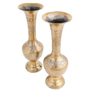 Jarrón Floral Tallado en Latón Dorado Hecho a Mano para Arreglos Florales en Pareja, Grabados y Detalles de Esmalte para Decoración del Hogar - Product Image 2