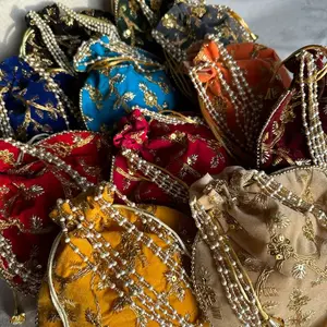 印度手工女式刺绣天鹅绒珍珠花盆袋拉绳袋结婚礼物，退货礼物