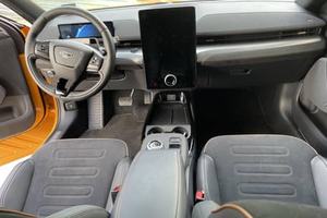 2021 M O S T A N G Much-E GT AWD R18 SUV de Cuero con Doble Batería de Litio - Product Image 4