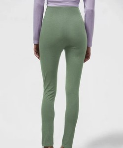 Elegantes mallas de entrenamiento para mujer: mallas funcionales y cómodas con bolsillos, ideales para fitness y yoga de color sólido - Product Image 2