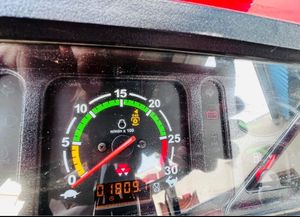 2021 Modèle Massey Ferguson 5245 Tracteur à roues à vendre 50hp 4WD Mahindra Gear et composants de moteur inclus - Product Image 2