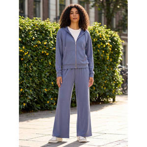 Sweat-shirt à capuche zippé uni éco-responsable pour femme 110 Apparel, mélange de polyester, coupe classique, manches longues, décontracté - Product Image 2