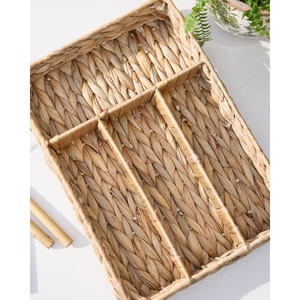 Lakelyn Organisateur de plateau à couverts en jacinthe d'eau durable pour ustensiles - Product Image 3