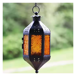 Élégantes lanternes suspendues en métal marocain faites à la main pour la décoration intérieure et les célébrations de l'Aïd Bougeoirs et bocaux - Product Image 1