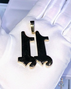 Pendentif Croix Personnalisé en Argent 925 Style Hip Hop, Design Tendance Streetwear Sertie de Diamants Moissanite, Breloques Personnalisées - Product Image 5