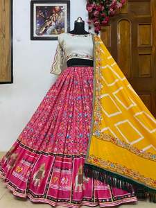 Bas supérieur en soie de beurre spécial Navaratri et Dupatta en impression numérique lourde et travail de miroir réel pour les femmes entièrement cousues Lehenga - Product Image 2