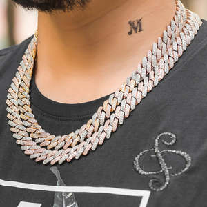 Collar de Cadena Cubana de Plata de Ley 925 con Diamante Moissanita para Compromiso, Aniversario o Fiesta - Product Image 1