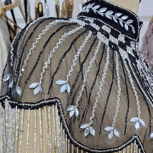 Hermosa capa burlesca festiva hebras con cuentas silueta recta perlas de cuello sujetadas naturales para capas ropa de Festival - Product Image 1