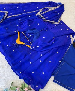 Kurta en coton satiné Fendi de créateur, broderie de sequins, pantalon et dupatta, tenue de mariage, luxe, en stock, prix de gros, ethnique - Product Image 4