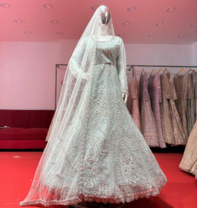 Lehenga de Diseño en Tela de Red con Detalles de Lentejuelas y Adornos de Pedrería para Fiestas - Product Image 4