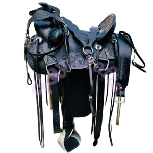 Premium All Black Custom Western Wade Saddle Tooled Leather Horse Tack Set con diseño inglés - Product Image 1