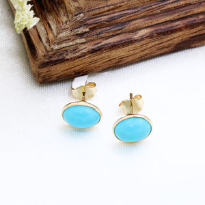 Vente en gros de boucles d'oreilles cabochon en turquoise naturelle, or jaune 18 carats, bijoux en pierres précieuses de forme ovale faits à la main, cadeaux de mariage - Product Image 2