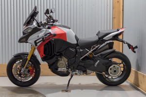 Motocicleta Deportiva Multistradas V4 R S 2025 - Product Image 4