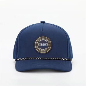 Gorra de béisbol de cuerda con logotipo de PVC de goma de 5 paneles personalizada al por mayor, gorra perforada con agujero cortado a láser impermeable, gorra deportiva para papá - Product Image 1