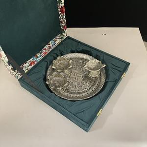 Ensemble de thali en argent plaqué avec un élégant coffret cadeau imprimé - Product Image 4