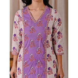 Robe droite en coton européen gris et violet imprimée au bloc, coupe ajustée - Product Image 2