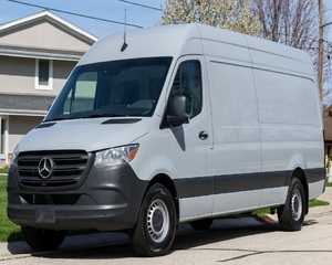 Mercedes-Benz Sprinter 2500 Usada del 2023 con Bajo Kilometraje - Product Image 3
