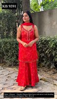 Vêtements ethniques modernes, tissu en rayonne pur, robes Anarkali, style Kurtis avec impression en feuille, tailles plus disponibles pour les femmes indiennes et pakistanaises