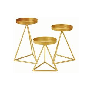 Bougeoir en fer magnifiquement sculpté avec des gravures florales complexes et des accents artistiquement conçus pour un espace sophistiqué - Product Image 5