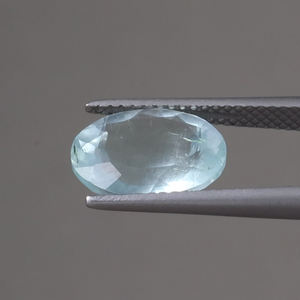 พลอยอะความารีนธรรมชาติขายส่ง น้ำหนัก 3.90 กะรัต ทรงรีเจียระไนแบบบริลเลียนท์ ขนาด 9.5x11.5 มม. งานแฮนด์เมด คุณภาพสูง รับรองโดย IGI - Product Image 2